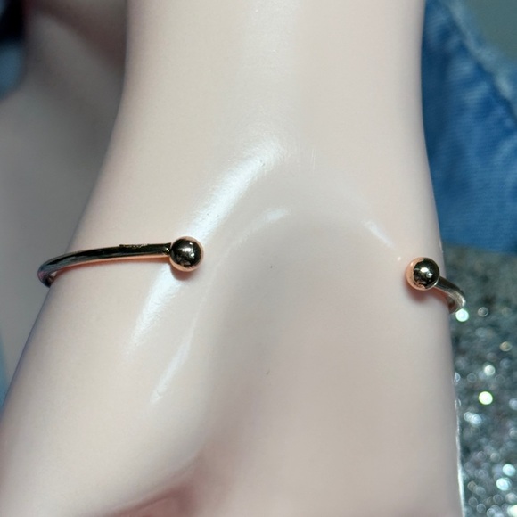 Minimalist 14K Gold Plated Cuff Bracelet with Gem Accent 💎 - Picture 5 of 5